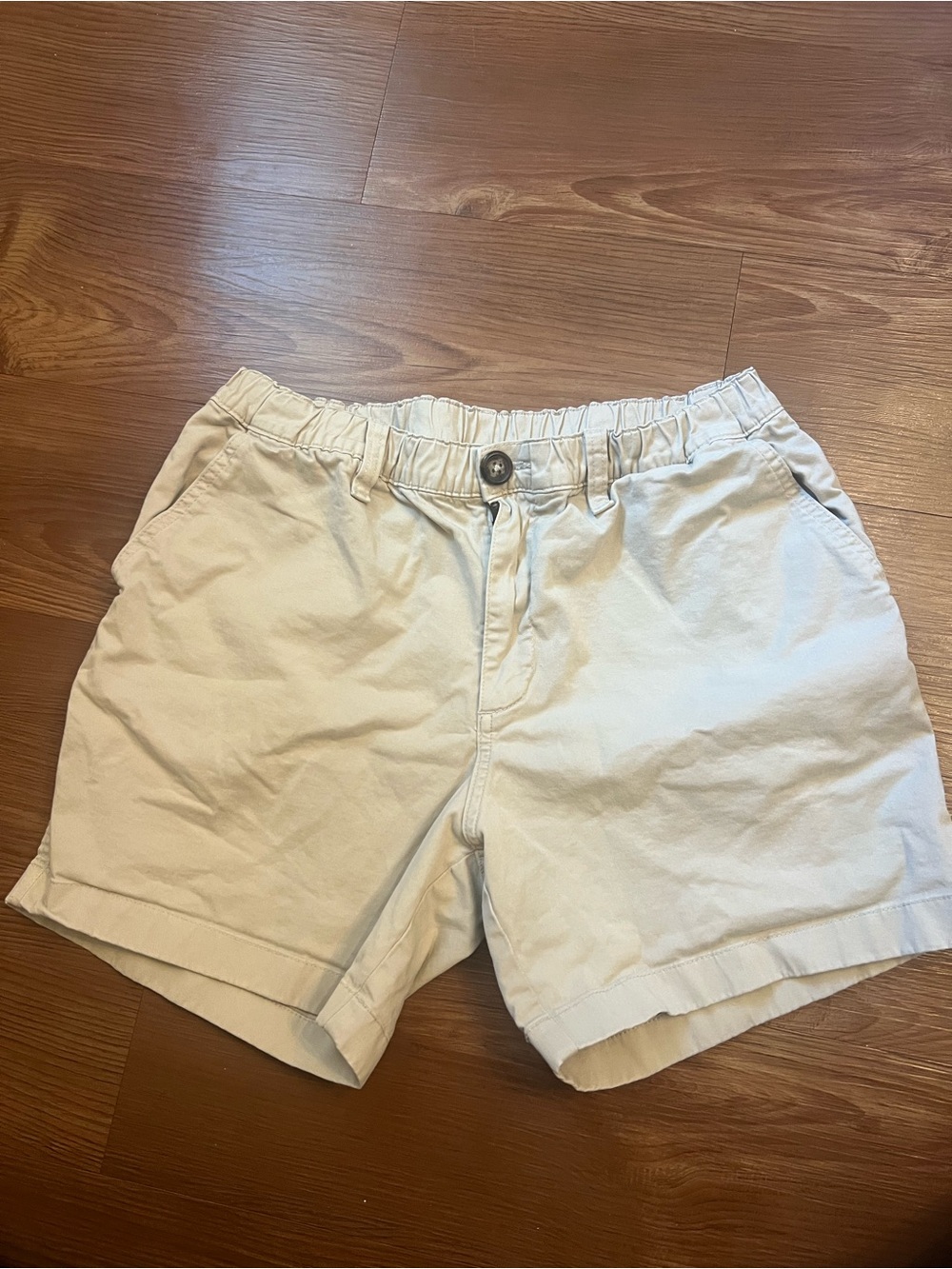 chubbies Women's Light Beige Elastic Waist Shorts